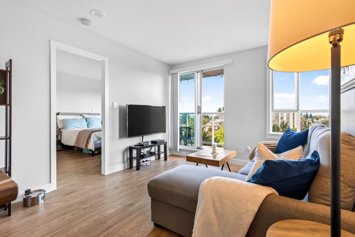 Photo 5 at 806 - 3455 Ascot Place, Collingwood VE, Vancouver East