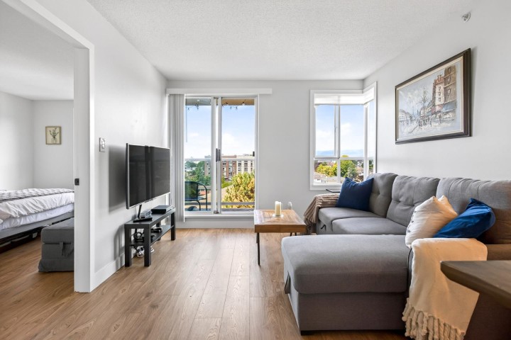 Photo 4 at 806 - 3455 Ascot Place, Collingwood VE, Vancouver East