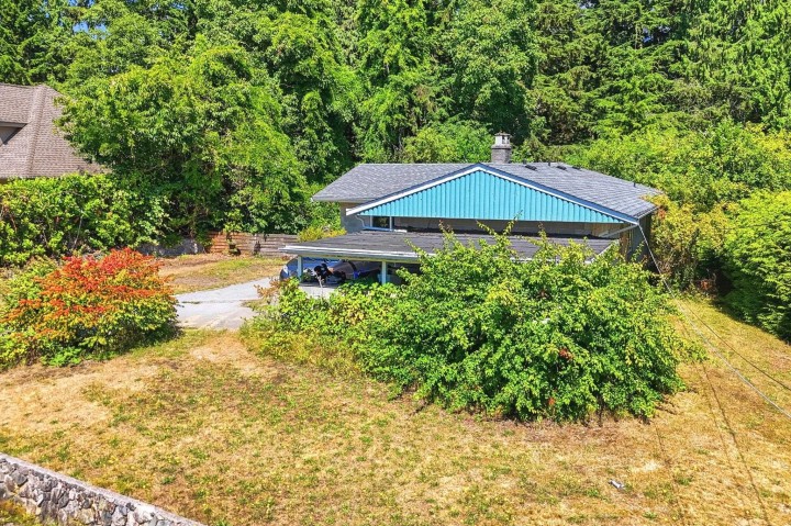 Photo 8 at 3922 Sunnycrest Drive, Forest Hills NV, North Vancouver