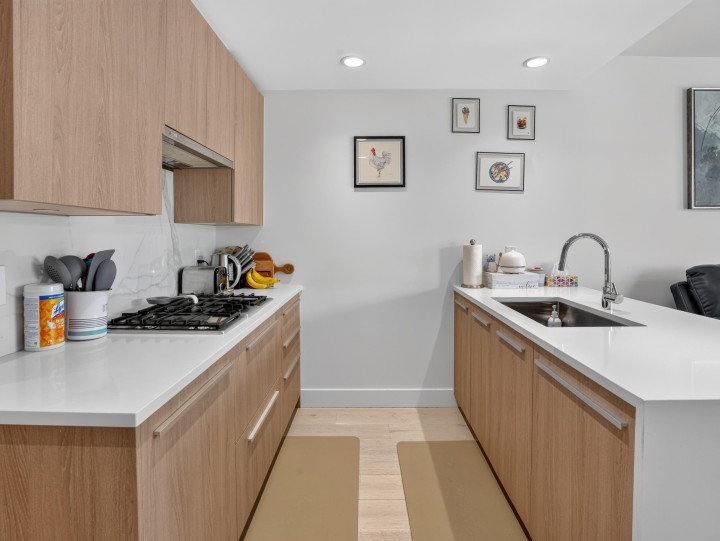 Photo 7 at 902 - 1210 E 27th Street, Lynn Valley, North Vancouver