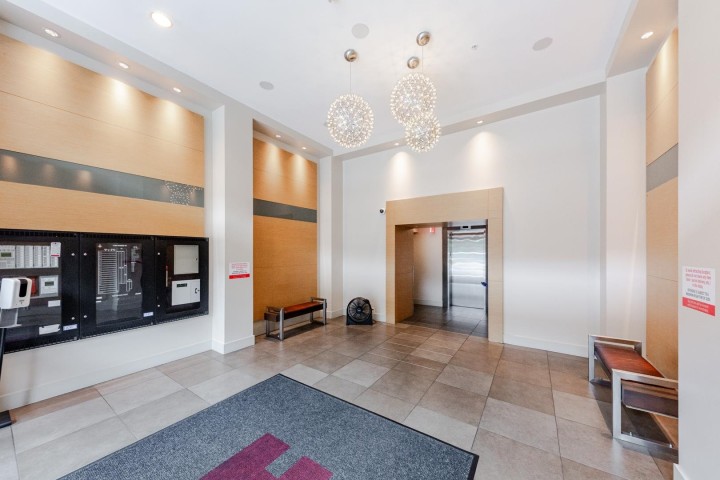 Photo 3 at 804 - 1133 Homer Street, Yaletown, Vancouver West
