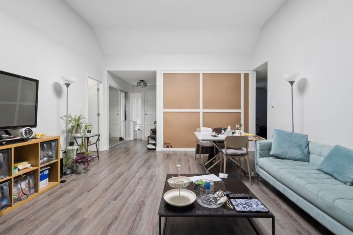 Photo 3 at 311 - 444 W 49th Avenue, South Cambie, Vancouver West