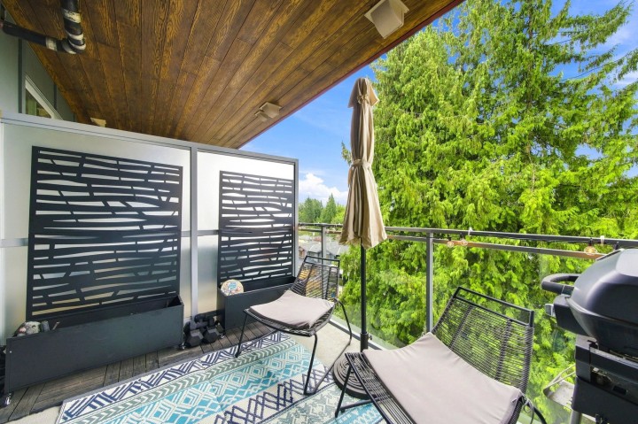 Photo 4 at 401 - 1327 Draycott Road, Lynn Valley, North Vancouver