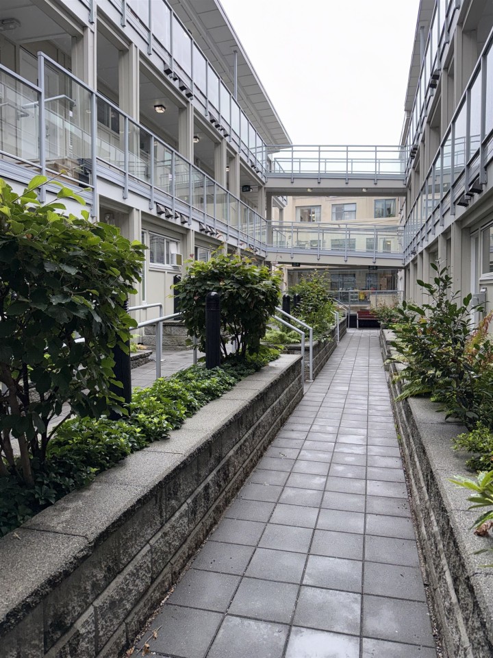 Photo 10 at 206 - 1838 Renfrew Street, Renfrew VE, Vancouver East