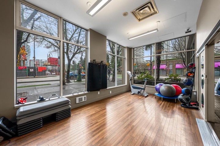 Photo 19 at 305 - 989 Beatty Street, Yaletown, Vancouver West