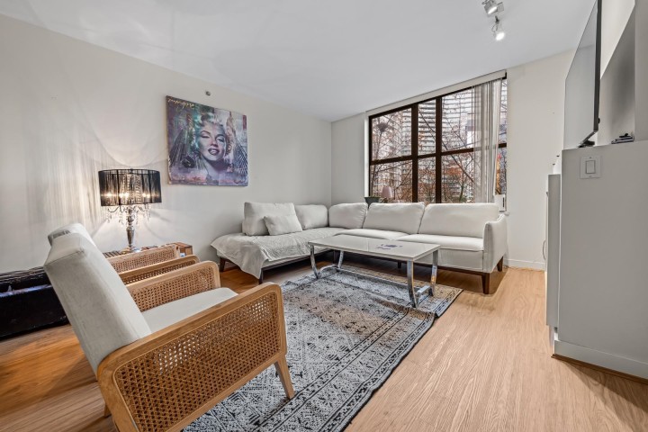Photo 8 at 305 - 989 Beatty Street, Yaletown, Vancouver West