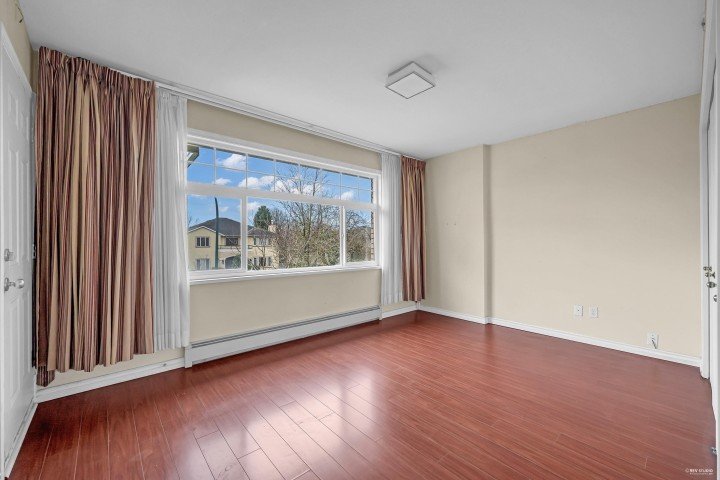 Photo 20 at 1945 W 44th Avenue, Kerrisdale, Vancouver West