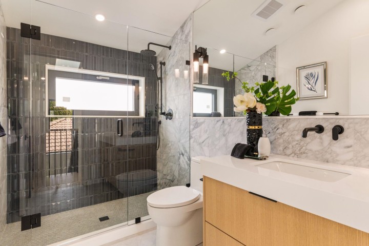 Photo 19 at 2 - 4956 Chester Street, Fraser VE, Vancouver East
