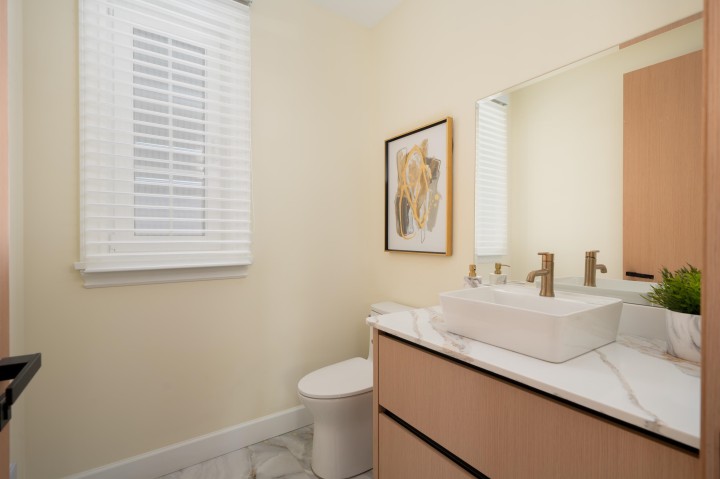 Photo 16 at 1 - 4503 W 15th Avenue, Point Grey, Vancouver West