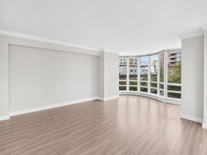 Photo 6 at 404 - 1501 Howe Street, Yaletown, Vancouver West