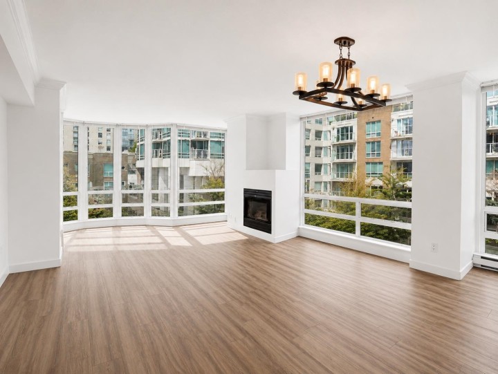 Photo 1 at 404 - 1501 Howe Street, Yaletown, Vancouver West