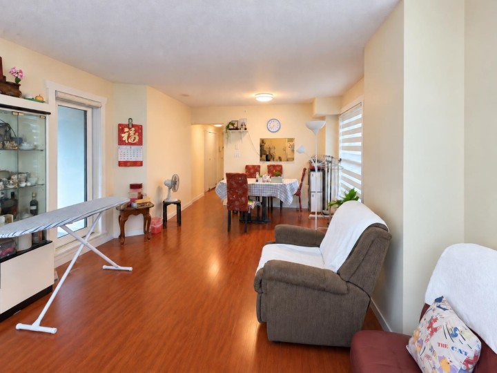 Photo 7 at 203 - 2468 E Broadway, Renfrew Heights, Vancouver East