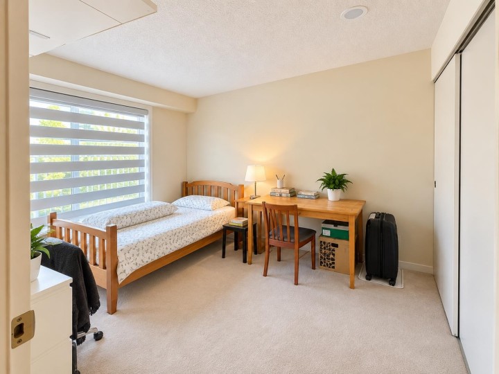 Photo 14 at 203 - 2468 E Broadway, Renfrew Heights, Vancouver East