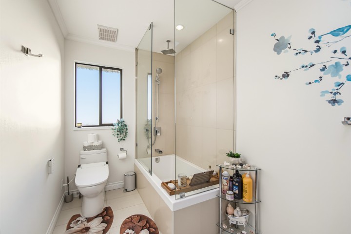 Photo 35 at 212 W Balmoral Road, Upper Lonsdale, North Vancouver