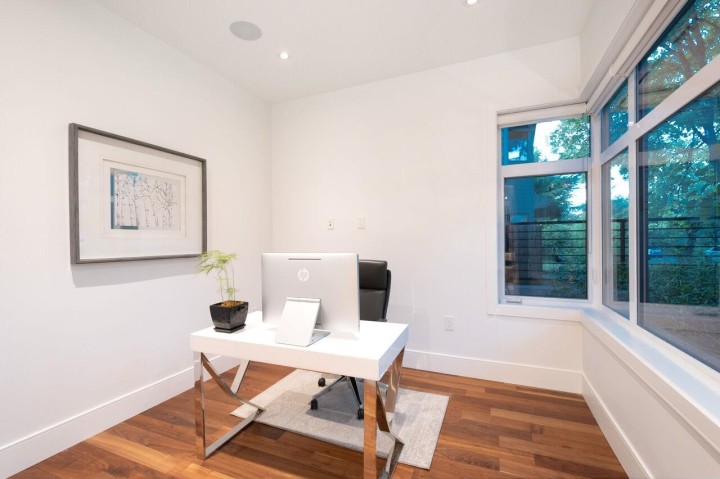 Photo 12 at 136 E 61st Avenue, South Vancouver, Vancouver East