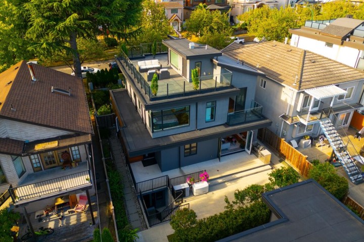Photo 37 at 136 E 61st Avenue, South Vancouver, Vancouver East