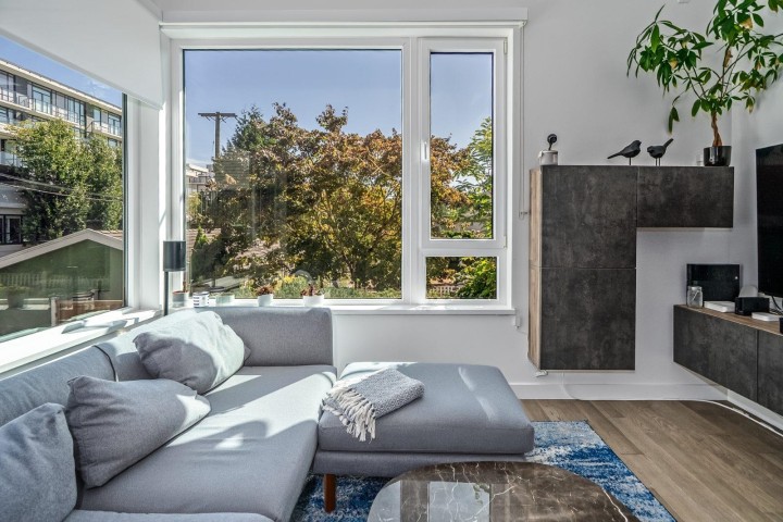 Photo 1 at 487 W 26th Avenue, Cambie, Vancouver West