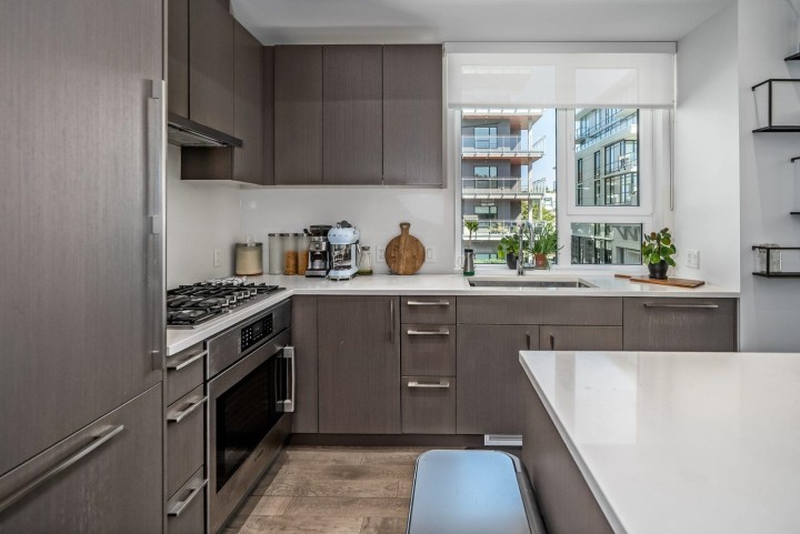 Photo 10 at 487 W 26th Avenue, Cambie, Vancouver West
