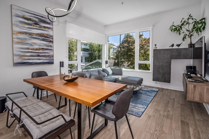 Photo 8 at 487 W 26th Avenue, Cambie, Vancouver West