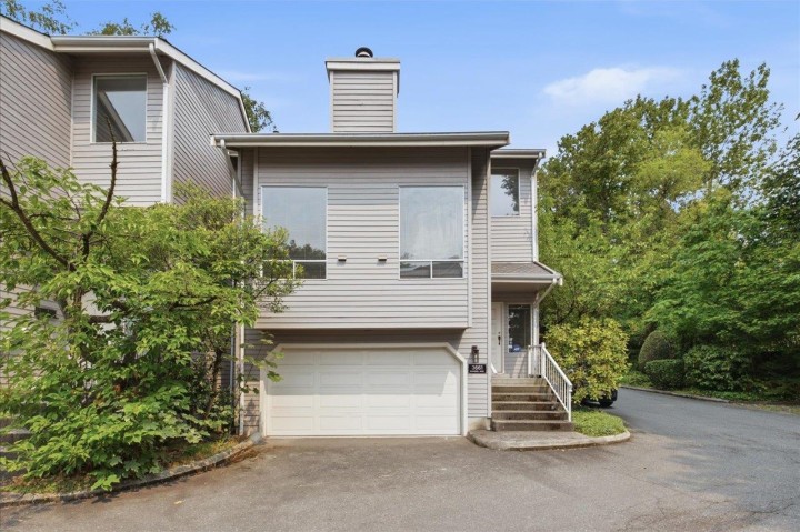 Photo 1 at 3661 Handel Avenue, Champlain Heights, Vancouver East