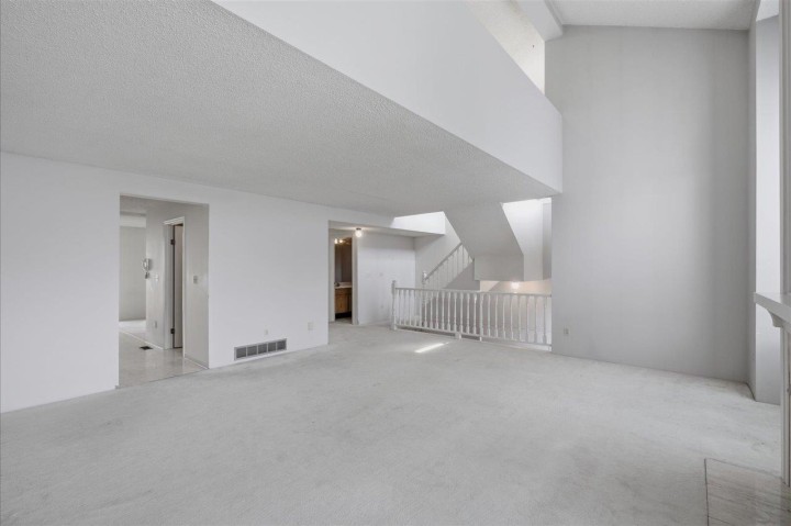 Photo 5 at 3661 Handel Avenue, Champlain Heights, Vancouver East