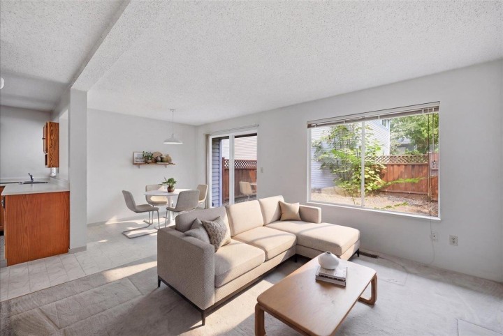 Photo 9 at 3661 Handel Avenue, Champlain Heights, Vancouver East