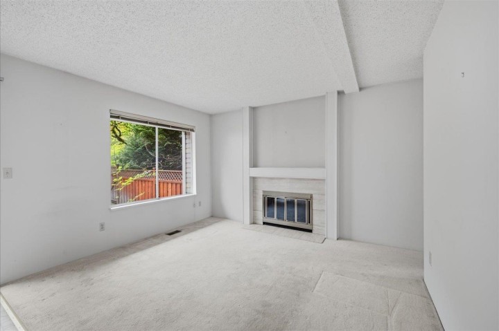 Photo 10 at 3661 Handel Avenue, Champlain Heights, Vancouver East