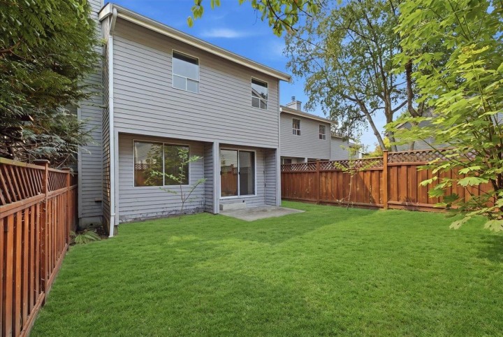 Photo 11 at 3661 Handel Avenue, Champlain Heights, Vancouver East