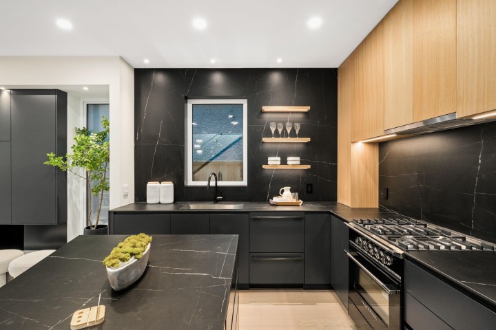 Photo 10 at 1 - 2764 W 14th Avenue, Kitsilano, Vancouver West