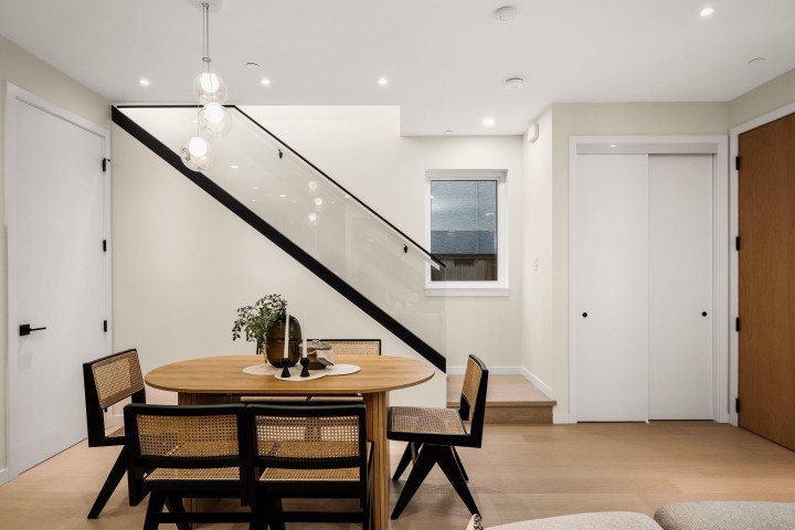Photo 8 at 1 - 2764 W 14th Avenue, Kitsilano, Vancouver West