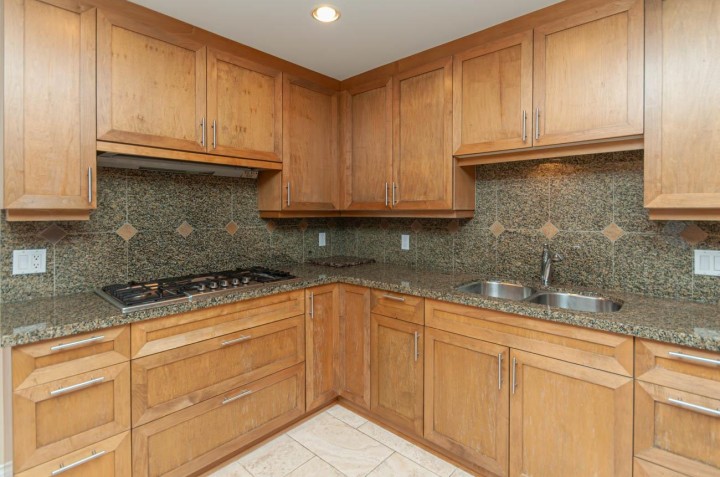 Photo 17 at 302 - 1777 Bayshore Drive, Coal Harbour, Vancouver West