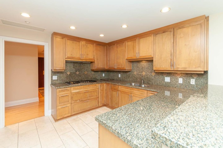 Photo 15 at 302 - 1777 Bayshore Drive, Coal Harbour, Vancouver West