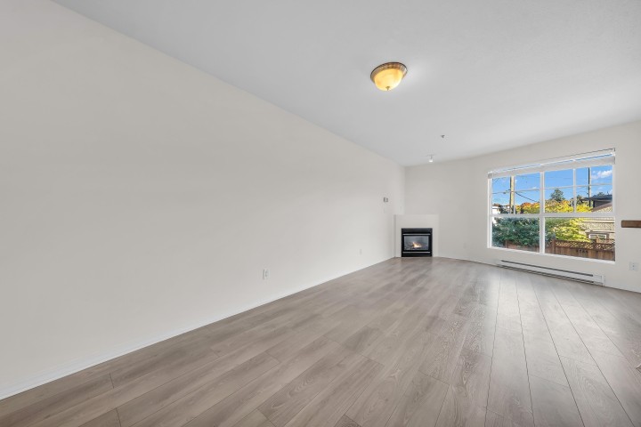 Photo 16 at 101 - 2973 Kingsway, Collingwood VE, Vancouver East