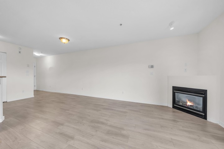 Photo 20 at 101 - 2973 Kingsway, Collingwood VE, Vancouver East