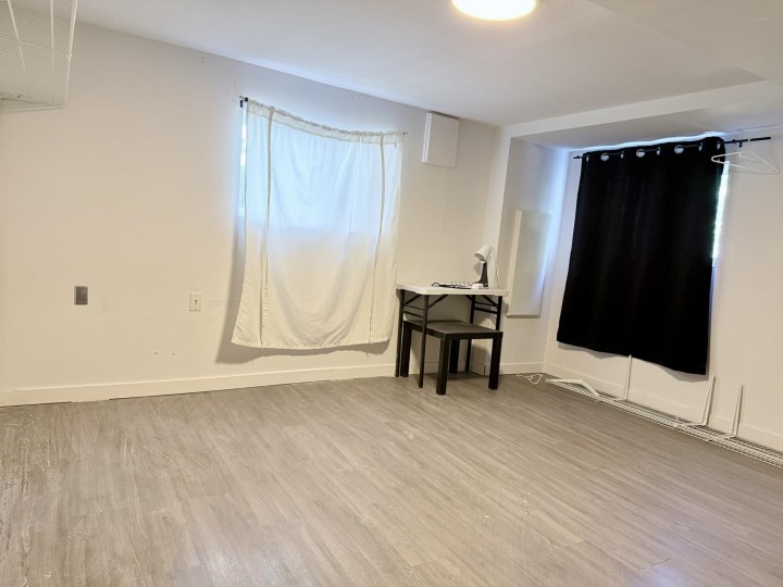 Photo 3 at 1654 E Pender Street, Hastings, Vancouver East