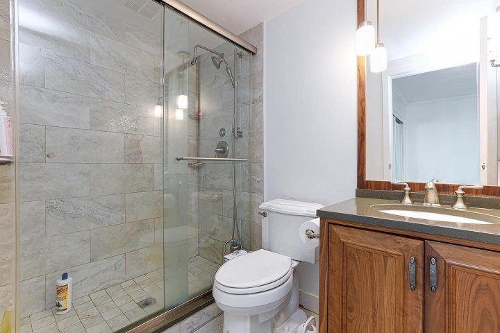 Photo 16 at 702 - 588 Broughton Street, Coal Harbour, Vancouver West