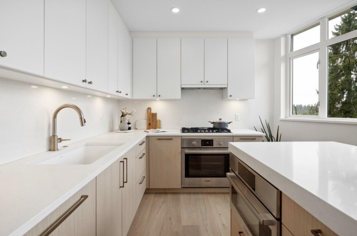 Photo 8 at 302 - 5005 Ash Street, Cambie, Vancouver West