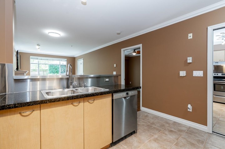 Photo 7 at 103 - 3625 Windcrest Drive, Roche Point, North Vancouver