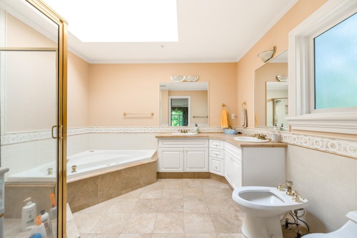 Photo 19 at 1456 W 47th Avenue, South Granville, Vancouver West