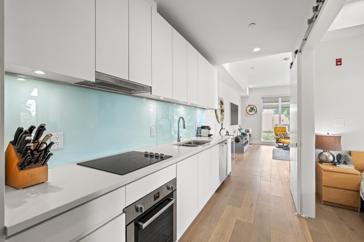 Photo 3 at 202 - 1591 Bowser Avenue, Norgate, North Vancouver