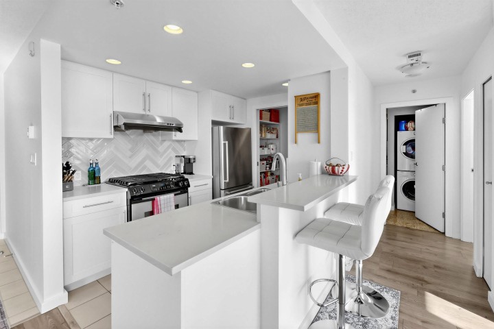 Photo 10 at 1501 - 455 Beach Crescent, Yaletown, Vancouver West
