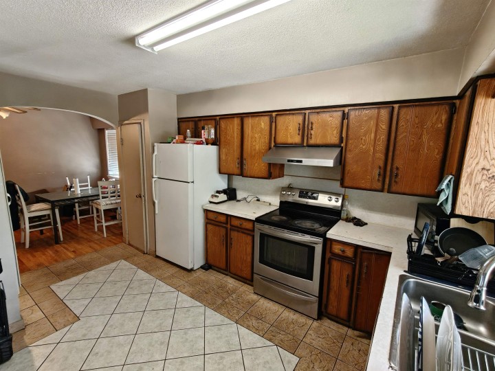 Photo 2 at 2503 E 27th Avenue, Collingwood VE, Vancouver East