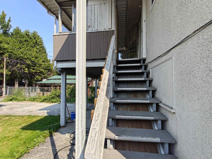 Photo 9 at 2503 E 27th Avenue, Collingwood VE, Vancouver East