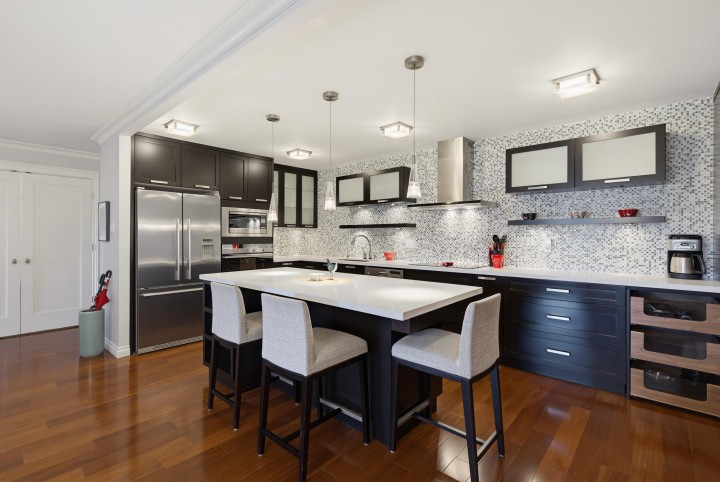 Photo 9 at 304 - 1490 Pennyfarthing Drive, False Creek, Vancouver West