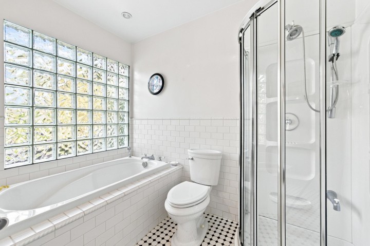Photo 14 at 2433 Mathers Avenue, Dundarave, West Vancouver