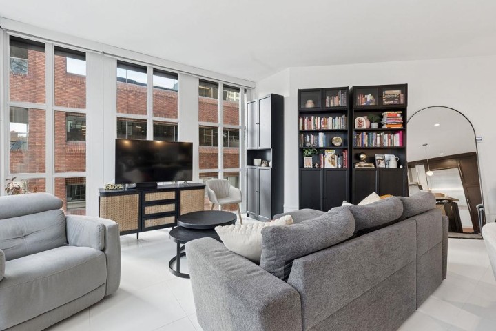 Photo 3 at 402 - 1102 Hornby Street, Downtown VW, Vancouver West