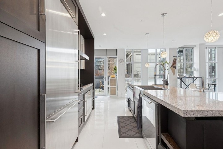 Photo 10 at 402 - 1102 Hornby Street, Downtown VW, Vancouver West