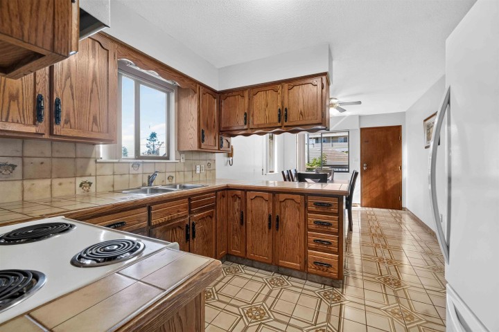 Photo 16 at 2739 E 8th Avenue, Renfrew VE, Vancouver East