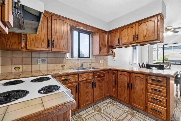 Photo 15 at 2739 E 8th Avenue, Renfrew VE, Vancouver East
