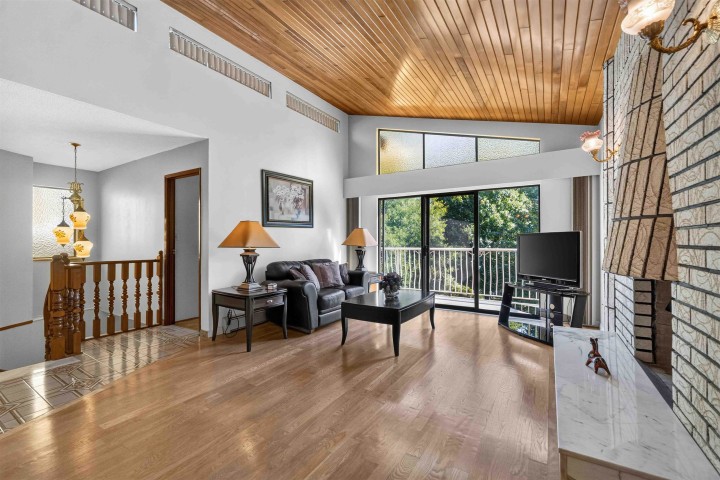 Photo 11 at 2739 E 8th Avenue, Renfrew VE, Vancouver East